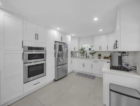 520 NE 135th Street North Miami FL 33161