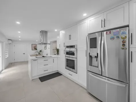520 NE 135th Street North Miami FL 33161