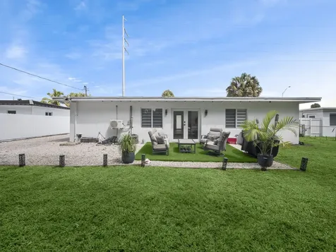 520 NE 135th Street North Miami FL 33161