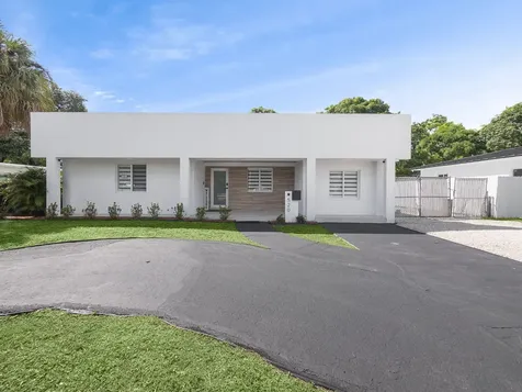 520 NE 135th Street North Miami FL 33161