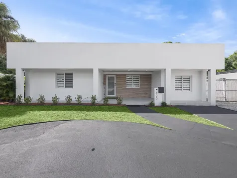 520 NE 135th Street North Miami FL 33161