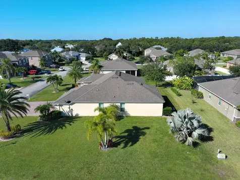 5830 Wyndham Manor Vero Beach FL 32967