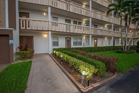 1006 Guildford A Boca Raton FL 33434