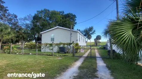1025 Roberts Lane Moore Haven FL 33471