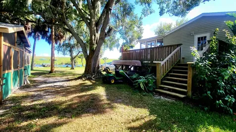 1025 Roberts Lane Moore Haven FL 33471