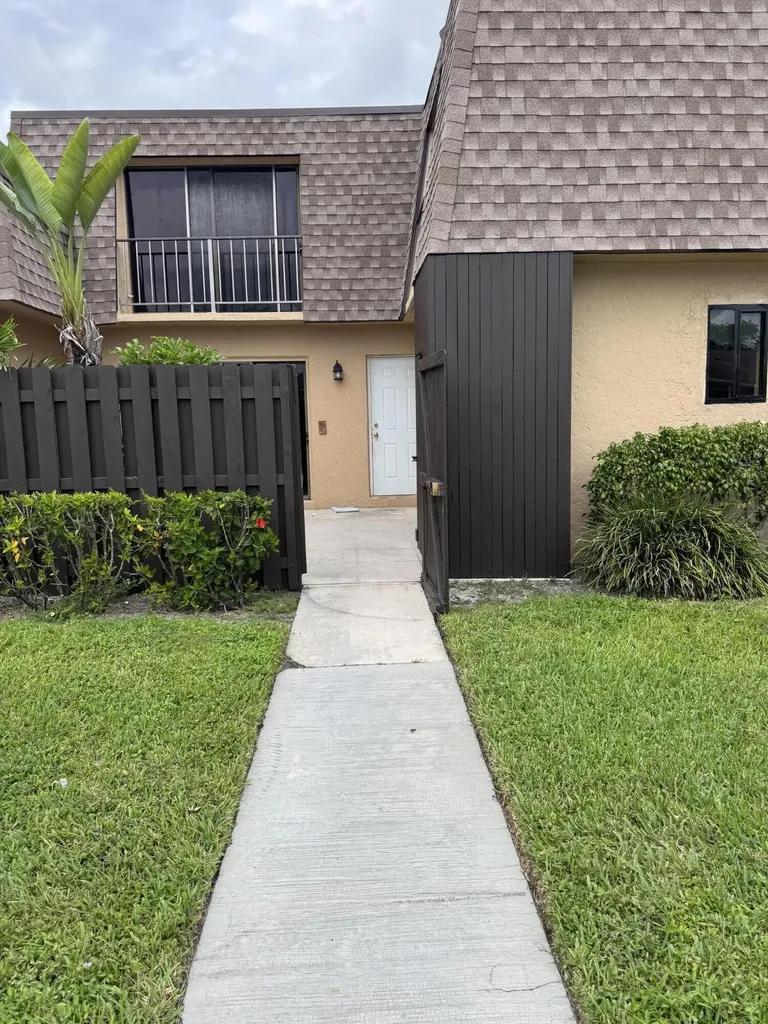 4101 Waterview Circle Palm Springs FL 33461
