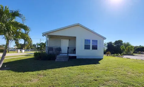 1401 W 9th Street Riviera Beach FL 33404