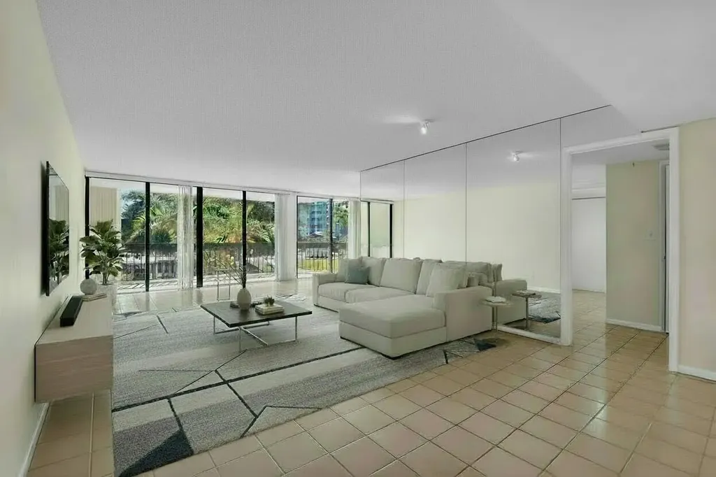 2000 Presidential Way West Palm Beach FL 33401