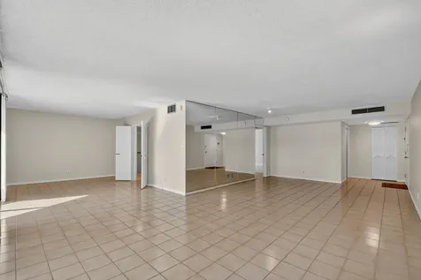 2000 Presidential Way West Palm Beach FL 33401