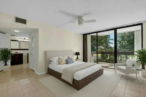 2000 Presidential Way West Palm Beach FL 33401