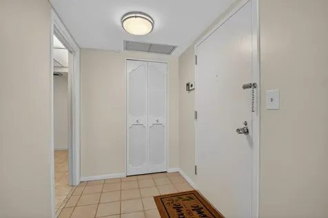 2000 Presidential Way West Palm Beach FL 33401
