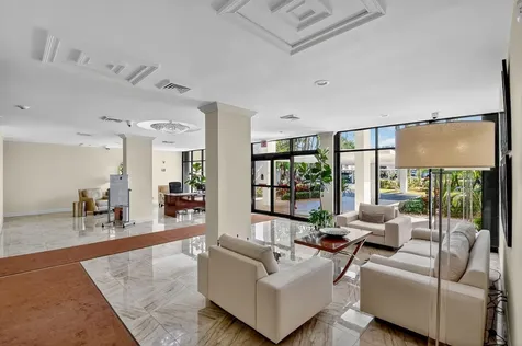 2000 Presidential Way West Palm Beach FL 33401