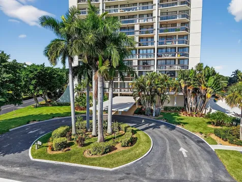 2000 Presidential Way West Palm Beach FL 33401