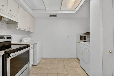 2000 Presidential Way West Palm Beach FL 33401