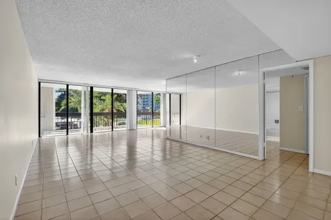2000 Presidential Way West Palm Beach FL 33401