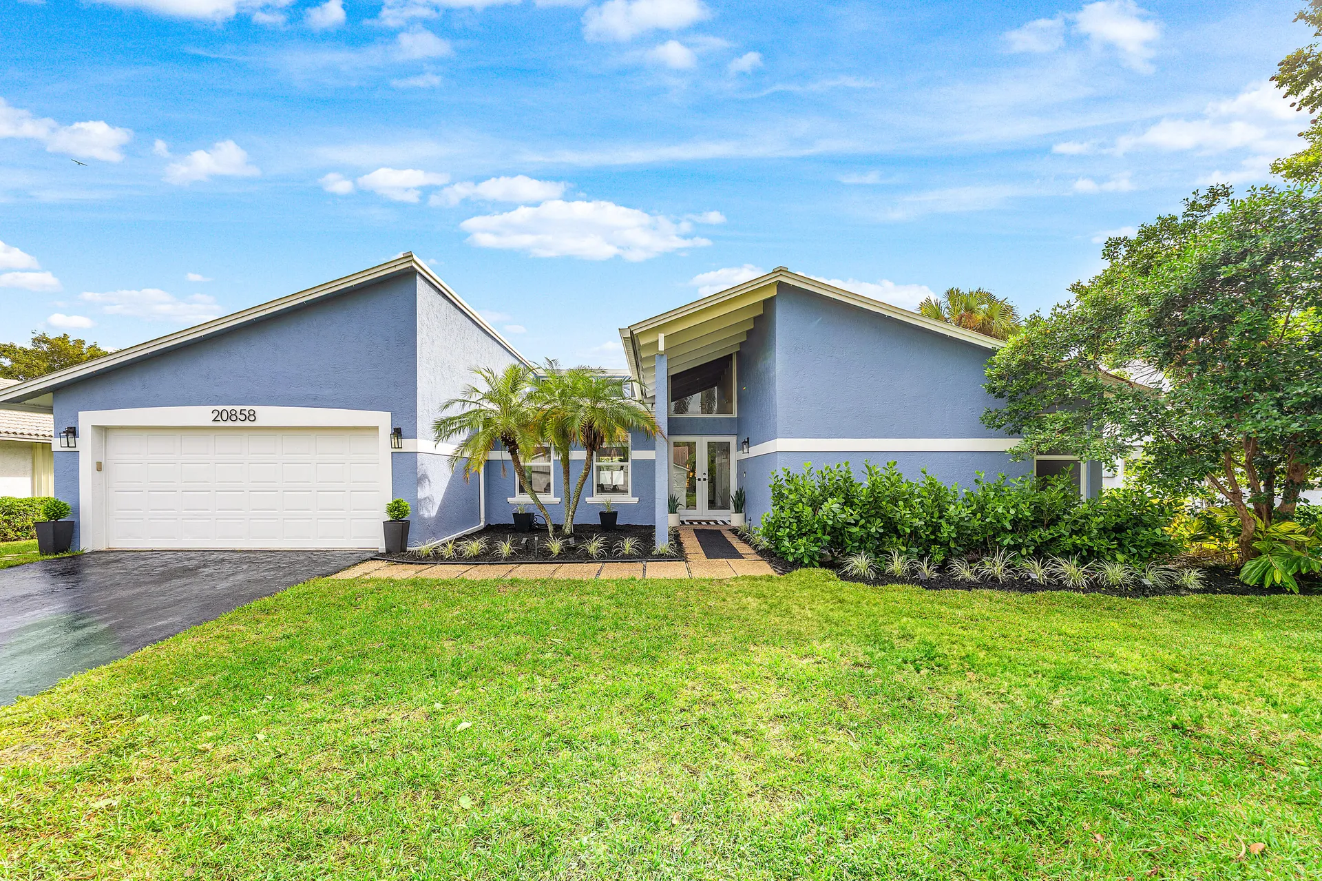 Boca Raton FL, 20858 Sonrisa Way