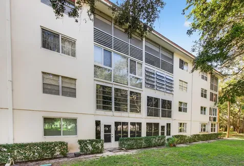 1501 Cayman Way Coconut Creek FL 33066