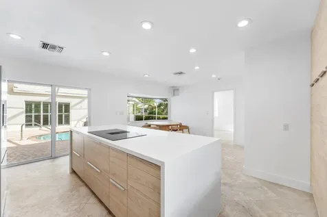 1332 Sw Tamarind Way Boca Raton FL 33486