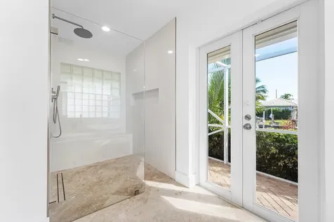 1332 Sw Tamarind Way Boca Raton FL 33486