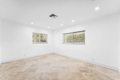 1332 Sw Tamarind Way Boca Raton FL 33486