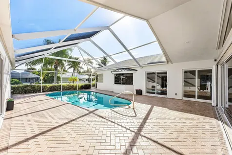 1332 Sw Tamarind Way Boca Raton FL 33486