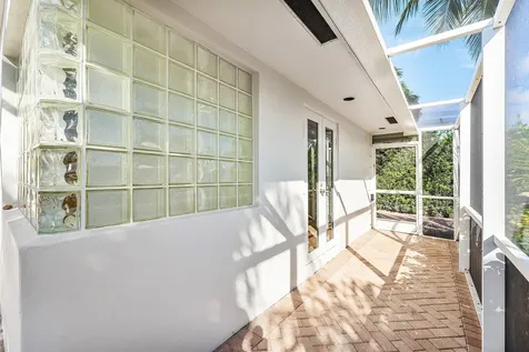 1332 Sw Tamarind Way Boca Raton FL 33486