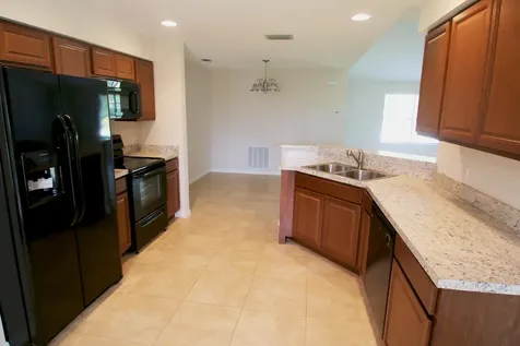 1137 Sw Estaugh Avenue Port Saint Lucie FL 34953