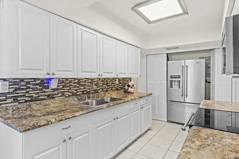 1400 N 70th Avenue Hollywood FL 33024