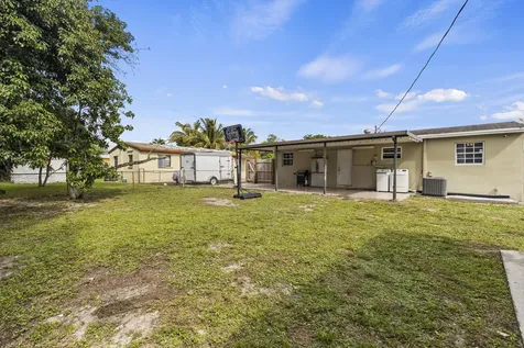 1400 N 70th Avenue Hollywood FL 33024