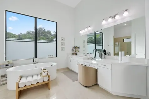 2751 Nw 70th Boulevard Boca Raton FL 33496