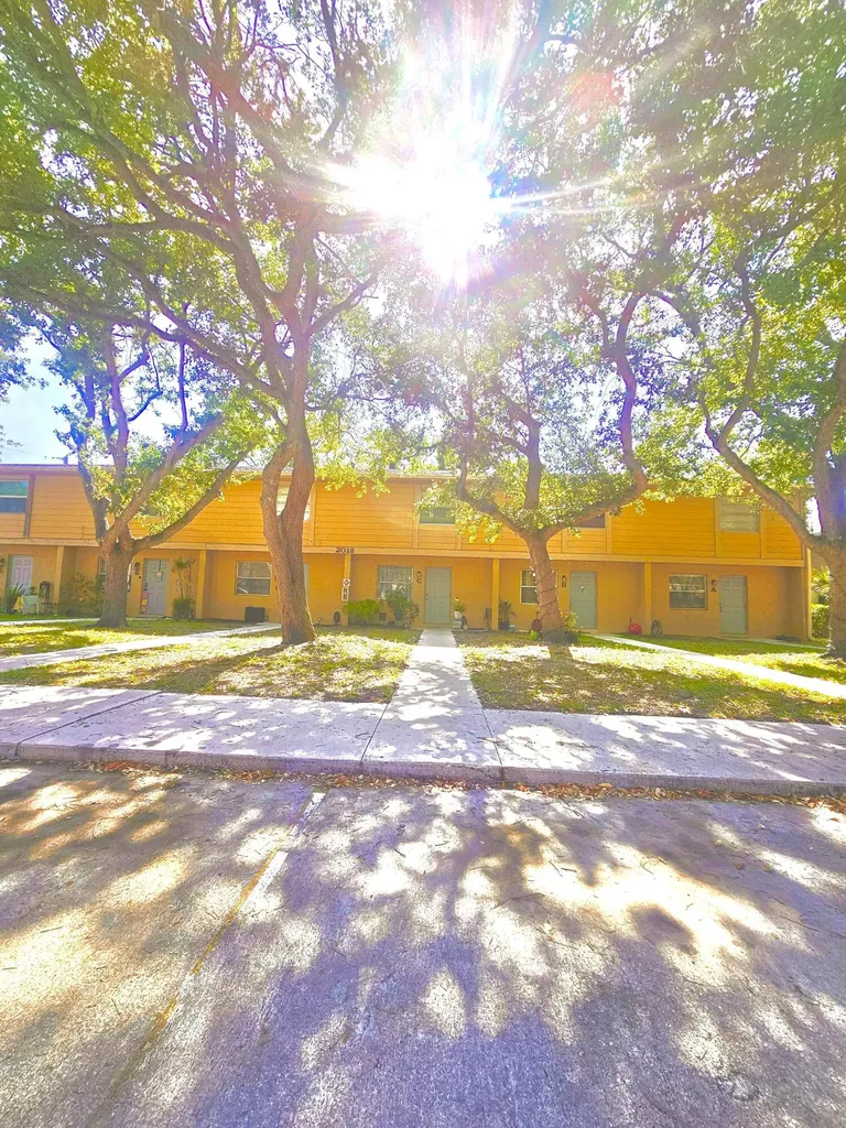 2018 S 10th Street Fort Pierce FL 34950