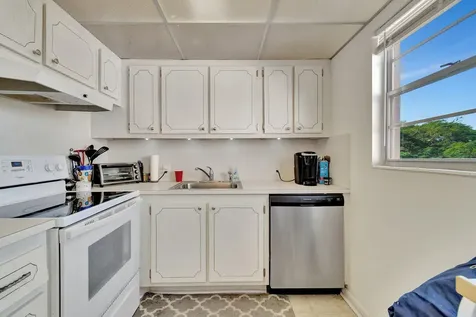 536 Fanshaw M Boca Raton FL 33434