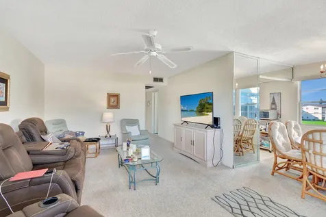 536 Fanshaw M Boca Raton FL 33434