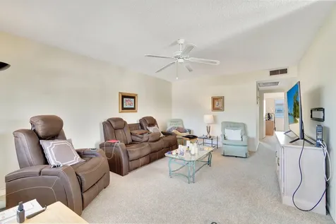 536 Fanshaw M Boca Raton FL 33434