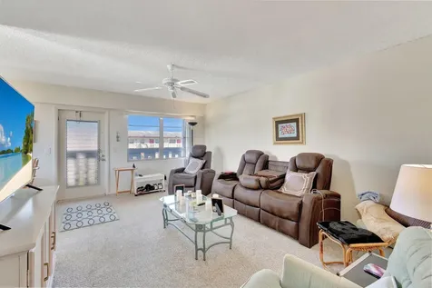 536 Fanshaw M Boca Raton FL 33434