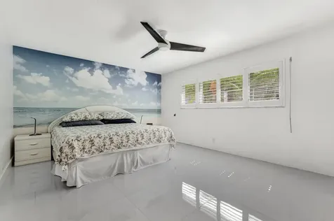 1198 Hillsboro Mile Hillsboro Beach FL 33062