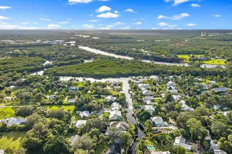 581 Sw Timber Trail Stuart FL 34997