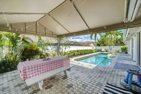 7661 W Country Club Boulevard Boca Raton FL 33487