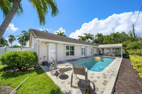 7661 W Country Club Boulevard Boca Raton FL 33487