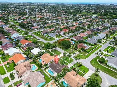 7661 W Country Club Boulevard Boca Raton FL 33487