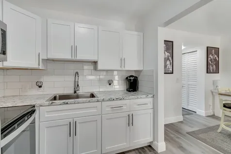 566 Mansfield N Boca Raton FL 33434