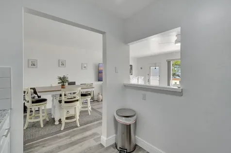 566 Mansfield N Boca Raton FL 33434