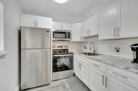 566 Mansfield N Boca Raton FL 33434