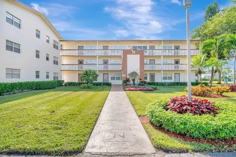 566 Mansfield N Boca Raton FL 33434