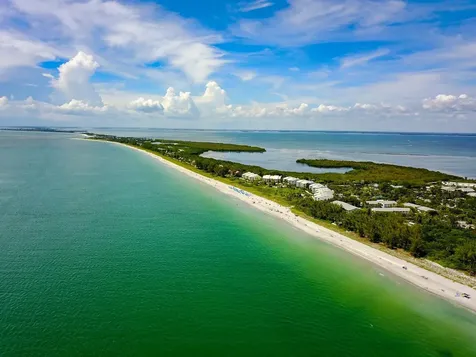 523 NW 25th Place Cape Coral FL 33993
