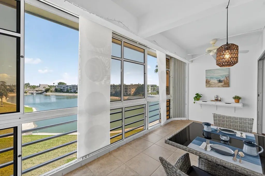 2724 N Garden Drive Lake Worth FL 33461