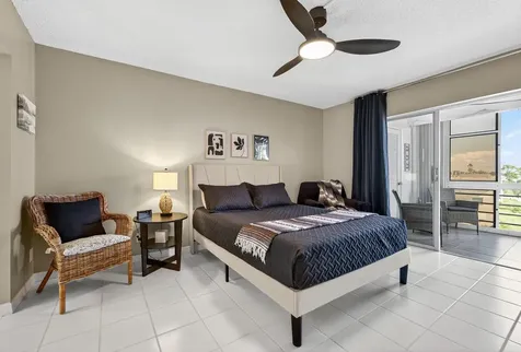 2724 N Garden Drive Lake Worth FL 33461