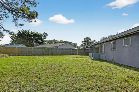 2079 SE Triumph Road Port Saint Lucie FL 34952