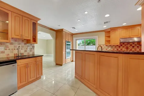 1300 Ne 26th Avenue Pompano Beach FL 33062