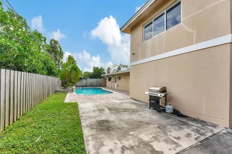 1300 Ne 26th Avenue Pompano Beach FL 33062